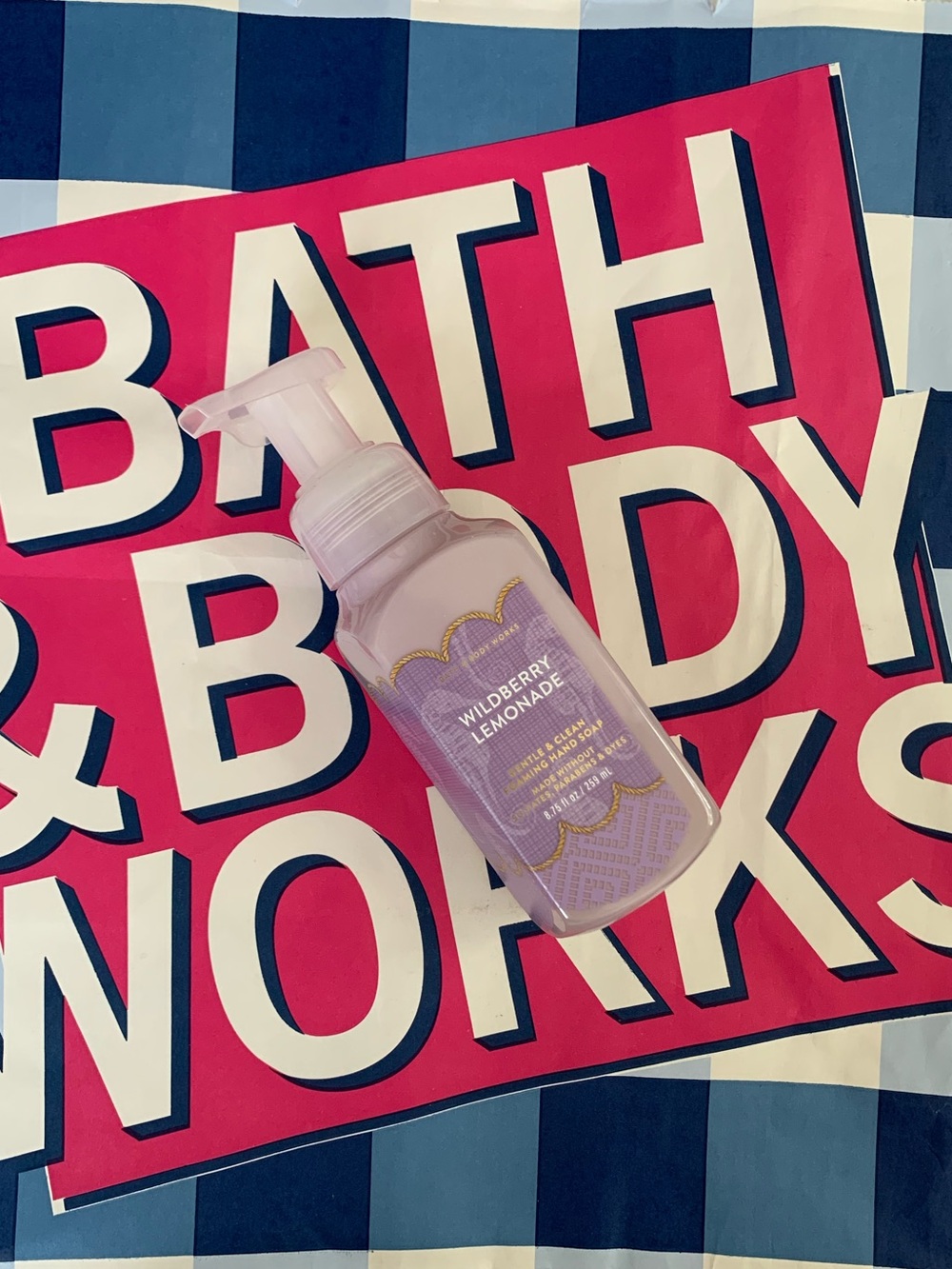 NWT Bath & Body Works Wildberry Lemonade Foaming Hand Soap